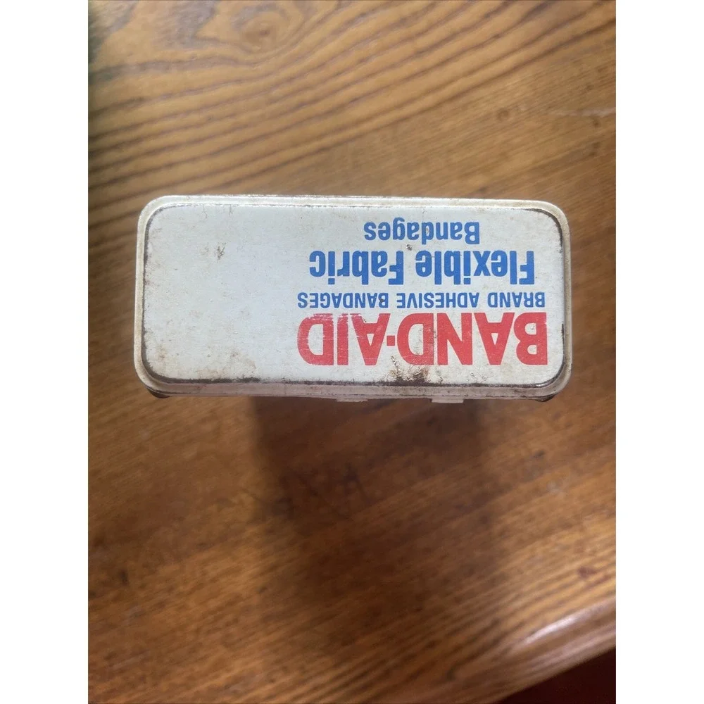 Vintage‎ Johnson & Johnson Band-Aid Metal Tin